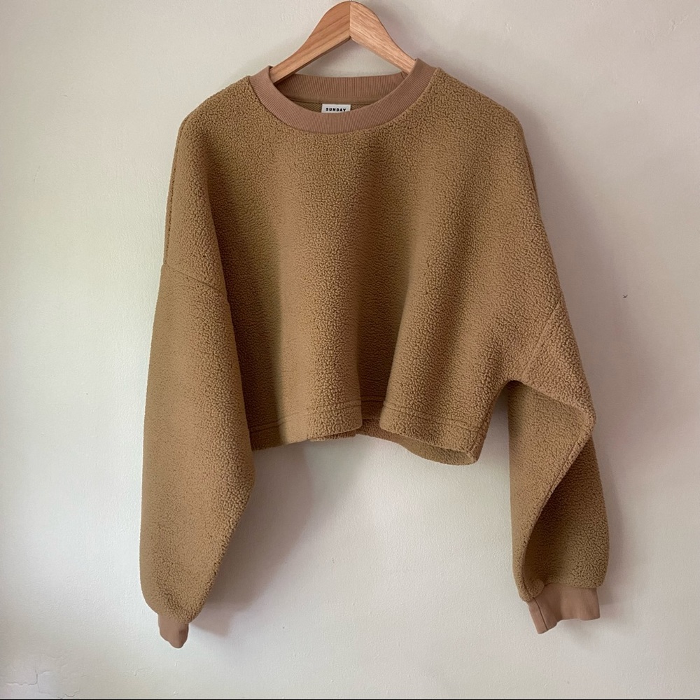 CLOSET CLOSING TODAY • LAST CHANCE✨aritzia sunday best lupa sweater in tan